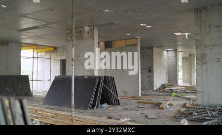 Hausgebäude Wände und Platten. Baustellenbetonkonstruktion. Stockfoto