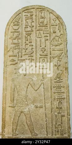 Ägypten, Kairo, Ägyptisches Museum, Stele von Netjeraperef, gefunden in seinem Grab in Dashur. Er war Priester der Pyramide von Snefru. Stockfoto