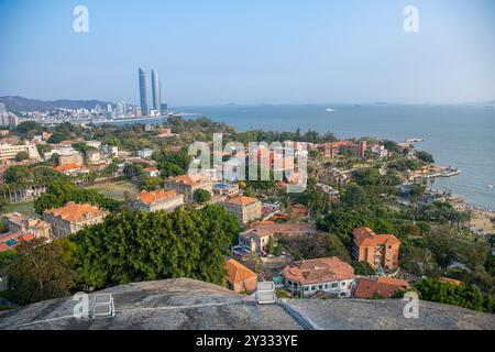 Panoramablick auf die Insel Gulangyu in Xiamen, China, Kopierraum für Text Stockfoto