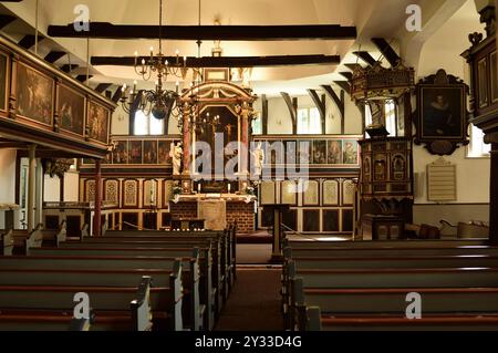 Europa, Deutschland, Hamburg, Stadtteil Bergedorf, Kirche St. Peter und St. Pauli, Fachwerk, 16., 17. Jahrhundert, Innenraum, Blick zum Altar und Kan Stockfoto