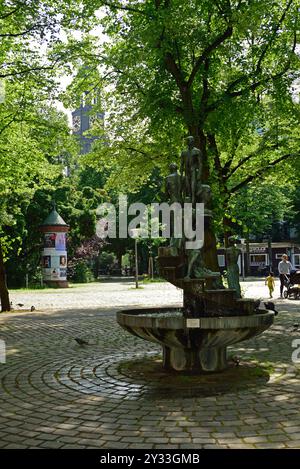 Europa, Deutschland, Hamburg, Neustadt, Großneumarkt, Szenetreff, Restaurants und Kneipen, Wochenmarkt, der Brunnen auf dem Platz von Doris WASC Stockfoto