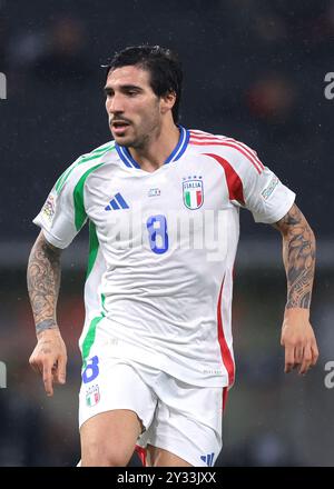 Budapest, Ungarn. September 2024. Sandro TONALi aus Italien während des Spiels der UEFA Nations League in der Bozsik Arena in Budapest. Der Bildnachweis sollte lauten: Jonathan Moscrop/Sportimage Credit: Sportimage Ltd/Alamy Live News Stockfoto