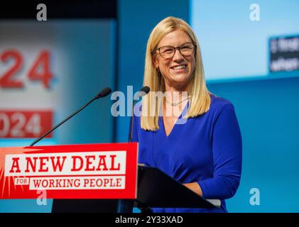 Ellie Reeves, Vorsitzende der Labour Party und Ministerin ohne Portfolio. Baroness Cryer, Lady Cryer, ist die Schwester von Rachel Reeves, der Kanzlerin. Stockfoto