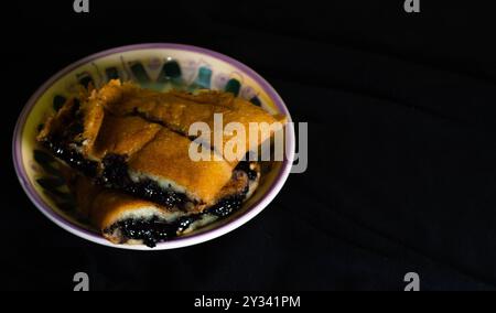 Schuss auf Terang Bulan oder süßen Martinabak. Typisch indonesisches Essen. Stockfoto