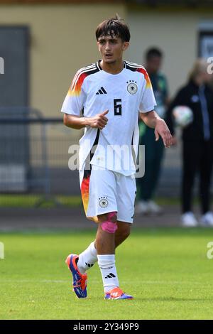 Duisburg, Deutschland. September 2024. EBA IS ( Deutschland U 17 ). Deutschland, DFB Fussball, vier Nationen Turnier, Deutschland U 17 vs Mexico U 17, Spielzeit 2024/2025, 07.09.2024 DFL/DFB-VORSCHRIFTEN VERBIETEN JEDE VERWENDUNG VON FOTOS ALS BILDSEQUENZEN UND/ODER QUASI-VIDEO Foto: Eibner-Pressefoto/Thomas Thienel Credit: dpa/Alamy Live News Stockfoto