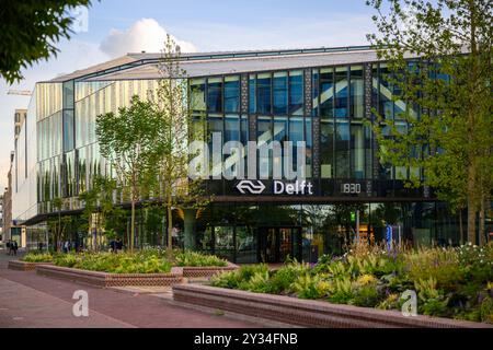 Der Haupteingang zum Bahnhof Delft, Delft, Niederlande Stockfoto