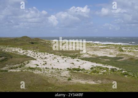 Blick von oben auf die Dünenlandschaft und die Nordsee, Nationalpark Niedersächsisches Wattenmeer, Norderney, Ostfriesische Insel, Ostfriesland, Niedersax Stockfoto