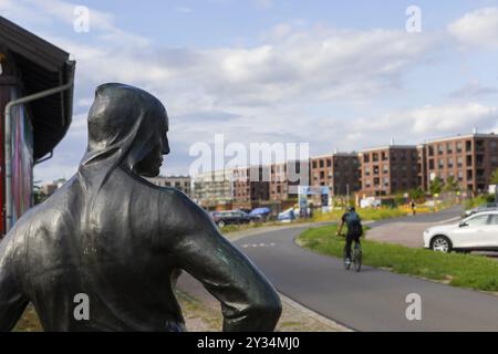 Der Ladungsträger steht seit 2009 im Hafen Neustaedter Hafen, zuvor im Touristengarten an der Prager Straße, wo die Skulptur entfernt wurde Stockfoto