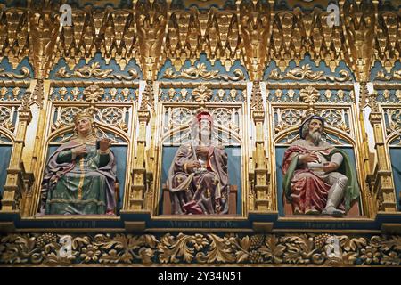 Königliche Figuren im Saal der Könige oder Saal der Parlamente in Alcazar, Segovia, Provinz Segovia, Kastilien und Leon, Spanien, Europa Stockfoto