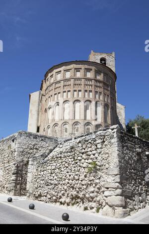 Maurische Kirche San Martin, hinter El Castillo Habitado in Cuellar, Provinz Segovia, Kastilien und Leon, Spanien, Europa Stockfoto