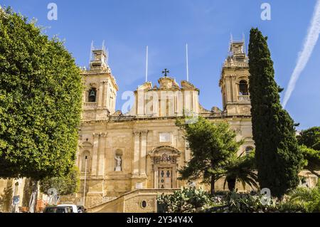 Fassade der Stiftskirche Saint-Laurent in Vittoriosa (Birgu), drei Städte, Malta, Europa Stockfoto