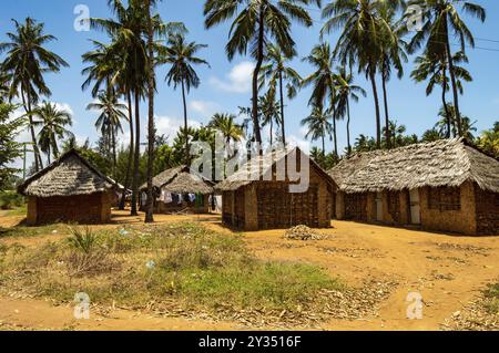 Traditionelles Lehmhaus in der Nähe des Dorfes Watamu im Süden Kenias Stockfoto