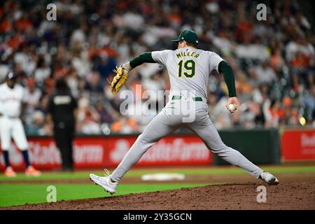 Oakland Athletics Pitcher Mason Miller (19) im zehnten Inning während des MLB-Baseballspiels zwischen den Oakland Athletics und den Houston Astros auf S Stockfoto