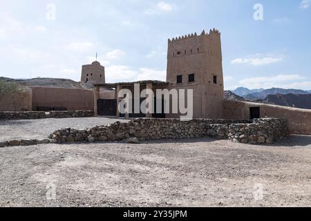 Im Inneren der historischen Al Hayl Festung, erbaut 1930 in Al Hayl Wadi, Fujairah, VAE, repräsentiert das reiche kulturelle Erbe der Emirate Stockfoto