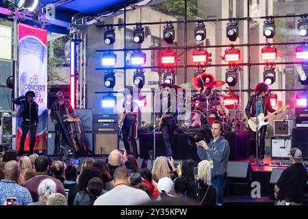 New York, Usa. September 2024. Lenny Kravitz tritt am 12. September 2024 während der Citi Concerts Series im NBC Today auf der Rockefeller Plaza in New York auf. (Foto: Lev Radin/SIPA USA) Credit: SIPA USA/Alamy Live News Stockfoto