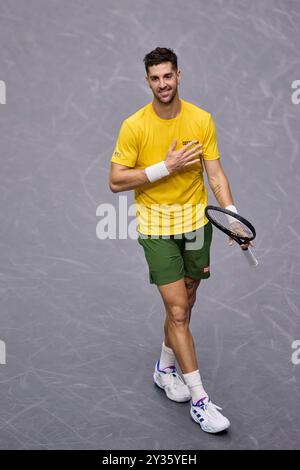 Valencia, Spanien. September 2024. VALENCIA, SPANIEN - 12. SEPTEMBER: Thanasi Kokkinakis aus Australien feiert nach seinem Sieg während der Davis Cup Finals Gruppenphase 2024 Valencia Spiel zwischen Australien und Tschechien im Pabellon Fuente de San Luis am 12. September 2024 in Valencia, Spanien. (Foto von Francisco Macia/Photo Players Images/Magara Press) Credit: Magara Press SL/Alamy Live News Stockfoto