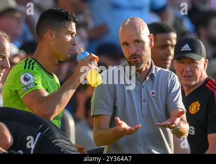 London, Großbritannien. September 2024. **** DATEIFOTO **** 13 Aug 2022 - Brentford gegen Manchester United - Premier League - Gtech Community Stadium. Manchester United Trainer Erik Ten Hag und Christiano Ronaldo während des Spiels der Premier League im Gtech Community Stadium in London. Bildnachweis: Mark Pain / Alamy Live News Stockfoto