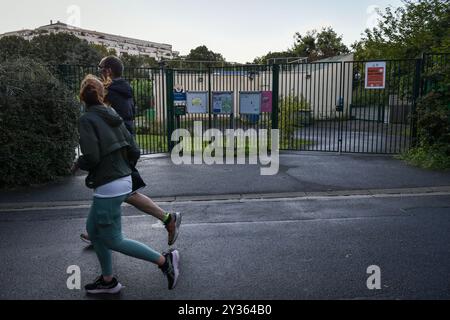 Paris, Frankreich. September 2024. Dieses Foto zeigt die Freres-Voisins Kindergärten in Paris am 12. September 2024. Foto: Firas Abdullah/ABACAPRESS. COM Credit: Abaca Press/Alamy Live News Stockfoto