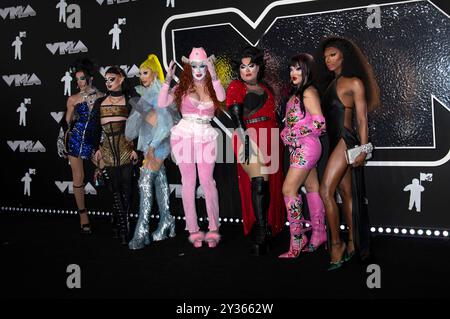 Mirrage, Dawn, Nymphia Wind, Plane Jane, Megami, Morphine Love Dion und Xunami Muse bei der Verleihung der MTV Video Music Awards 2024 in der UBS Arena, New York, 11.09.2024 Stockfoto