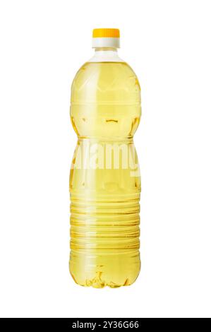 Gemüse- oder Sonnenblumenöl in einer Kunststoffflasche isoliert auf weißem Hintergrund. Mit Beschneidungspfad Stockfoto