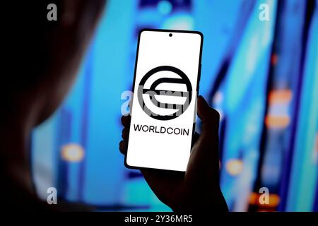 12. September 2024: 12. September 2024 In Paraguay. In dieser Fotoabbildung wird das Worldcoin-Logo auf einem Smartphone-Bildschirm angezeigt (Credit Image: © Jaque da Silva/SOPA images via ZUMA Press Wire). Nicht für kommerzielle ZWECKE! Stockfoto