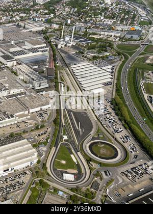 Werke der Mercedes Car Group in Sindelfingen bei Stuttgart. Hier läuft auch eine Teststrecke der Autohersteller, um neue Autos zu testen. ANP/ Hollandse Hoogte/ Aerovista Luchtfotografie niederlande aus - belgien aus Stockfoto