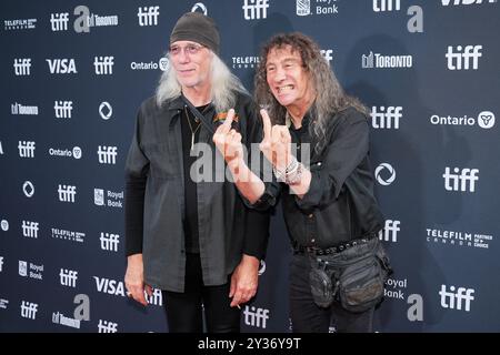 Toronto, Kanada. September 2024. Robb reiner und Steve „Lips“ Kudlow aus Anvil nehmen an der Premiere von „Takin’ Care of Business“ während des Toronto International Film Festivals 2024 in der Roy Thomson Hall in Toronto, Kanada, am Donnerstag, den 12. September 2024 Teil. (Foto: Michael Chisholm/SIPA USA) Credit: SIPA USA/Alamy Live News Stockfoto