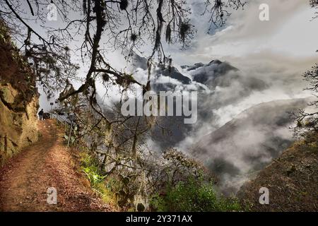 Choquequirao ist eine archäologische Stätte in den Anden Perus, nahe der heutigen Stadt Cachora. Wird oft als „Schwesterstadt“ bezeichnet Stockfoto