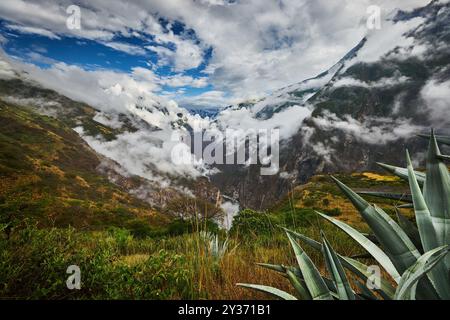 Choquequirao ist eine archäologische Stätte in den Anden Perus, nahe der heutigen Stadt Cachora. Wird oft als „Schwesterstadt“ bezeichnet Stockfoto