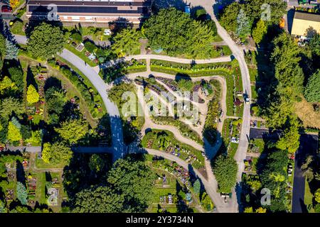 Luftbild, Gartenanlage Urnenfeld auf dem evang. Friedhof, Velbert, Ruhrgebiet, Nordrhein-Westfalen, Deutschland ACHTUNGxMINDESTHONORARx60xEURO *** Luftaufnahme, Gartenurnenfeld auf dem Evangelischen Friedhof, Velbert, Ruhrgebiet, Nordrhein-Westfalen, Deutschland ACHTUNGxMINDESTHONORARx60xEURO Stockfoto