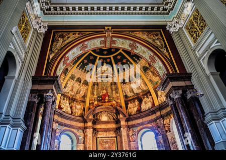 London Großbritannien. 7. November 2023. Neu renoviertes Innere von St London, England - 05-09=2024: Done of Marylebone Parish Church an der Marylebone Road, ce Stockfoto