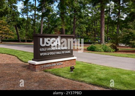 Das Schild für die USGA World Golf Hall of Fame in Pinehurst, North Carolina. Stockfoto