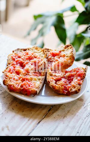 Coca-Glasbrot mit Tomaten, Sant Cugat del Vallès, (Vallès Occidental), Katalonien, Spanien Stockfoto