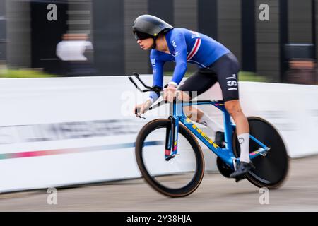 Heusden Zolder, Belgien. September 2024. HEUSDEN-ZOLDER, BELGIEN - 11. SEPTEMBER: Kristinn Jonsson aus Island begibt sich im Rahmen des Men's Elite Individual Time Trial auf einem 31 km langen Radweg von Heusden-Zolder nach Hasselt während der 30. UEC Road Cycling Europameisterschaft 2024 auf dem Circuit Zolder am 11. September 2024 in Heusden-Zolder, Belgien. (Foto: Rene Nijhuis/BSR Agency) Credit: BSR Agency/Alamy Live News Stockfoto