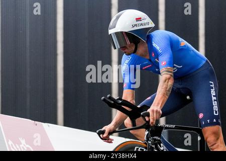 Heusden Zolder, Belgien. September 2024. HEUSDEN-ZOLDER, BELGIEN - 11. SEPTEMBER: Mattia Cattaneo aus Italien tritt am 11. September auf dem Circuit Zolder, Belgien, am 11. September 2024 in Heusden-Zolder an der 30. UEC Road Cycling Europameisterschaft 2024 auf dem Circuit Zolder an, einem 31 km langen Radweg von Heusden-Zolder. (Foto: Rene Nijhuis/BSR Agency) Credit: BSR Agency/Alamy Live News Stockfoto