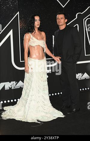 Katy Perry und Orlando Bloom nehmen am 9. September 2024 an den MTV Video Music Awards 2024 in der UBS Arena in Elmont, New York Teil. Foto: Jeremy Smith/imageSPACE Stockfoto