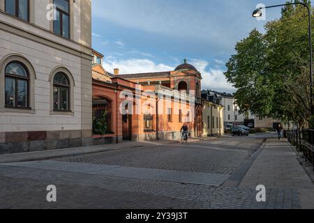 Knäppingsborg Stadtblock an einem ruhigen Nachmittag im September in Norrköping. Norrköping ist eine historische Industriestadt in Schweden. Stockfoto