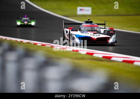 Oyama, Shizuoka, Japan, 13.09.2024, 20 VAN DER LINDE Sheldon (zaf), FRIJNS Robin (nld), RAST Rene (ger), BMW M Team WRT, BMW Hybrid V8 #20, Aktion während der 6 Stunden von Fuji 2024, 7. Runde der FIA Langstrecken-Weltmeisterschaft 2024, vom 13. Bis 15. September 2024 auf dem Fuji Speedway in Oyama, Shizuoka, Japan Stockfoto