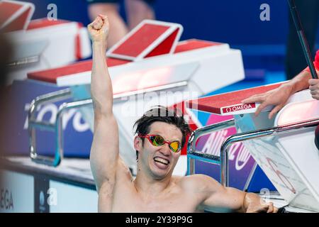 NANTERRE, FRANKREICH - AUGUST 31: Keiichi Kimura aus Japan feiert nach seinem Wettkampf in der 50 m Freestyle S11 der Männer während des 3. Tages der Para Schwimmen - Paris 2024 Sommer Paralympic Games in der Paris La Defense Arena am 31. August 2024 in Nanterre, Frankreich. (Foto: Joris Verwijst/BSR Agency) Stockfoto