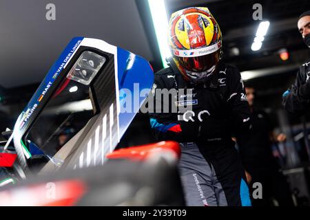 Oyama, Shizuoka, Japan, 13.09.2024, FRIJNS Robin (nld), BMW M Team WRT, BMW Hybrid V8, Porträt während der 6 Stunden von Fuji 2024, 7. Runde der FIA Langstrecken-Weltmeisterschaft 2024, vom 13. bis 15. September 2024 auf dem Fuji Speedway in Oyama, Shizuoka, Japan Stockfoto