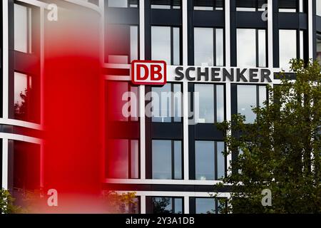 Essen, Deutschland. September 2024. Blick auf das DB Schenker-Hauptquartier in Essen. Die Deutsche Bahn verkauft die Logistiksparte Schenker an Dänemark. Quelle: Christoph Reichwein/dpa/Alamy Live News Stockfoto