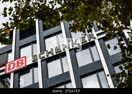 Essen, Deutschland. September 2024. Blick auf das DB Schenker-Hauptquartier in Essen. Die Deutsche Bahn verkauft die Logistiksparte Schenker an Dänemark. Quelle: Christoph Reichwein/dpa/Alamy Live News Stockfoto