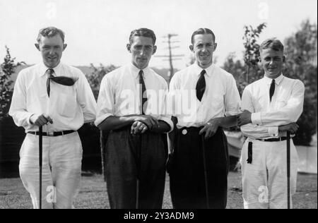 Die Golfspieler Jesse P. Guilford, Tommy Armour, Francis Ouimet und Robert Tyre Jones (Bobby Jones) während des US Amateur 1921 im St. Louis C.C. in Clayton, Missouri Stockfoto