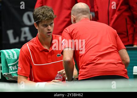 Alexander Blockx (BEL) im Einsatz beim Davis Cup Finals Group Stage Stage Bologna 2024 in der Unipol Arena am 13. September 2024 in Bologna, Italien. Stockfoto