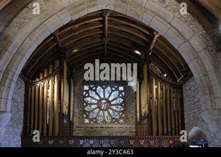 Buntglasfenster, Orgel, Kapelle, St. Michaels Mount, Marazion, England, Großbritannien Stockfoto