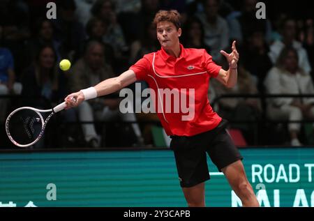 Bologna, Italien. September 2024. Alexander Blockx während des Tennis Davis Cup Finale 8 Spiel zwischen Matteo Berrettini (Italien) und Alexander Blockx (Belgien) in der Unipol Arena, Casalecchio (Bologna), Bologna, Norditalien, Freitag, September 2024. Sport - Tennis - (Foto Michele Nucci Credit: LaPresse/Alamy Live News Stockfoto