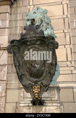 Löwe vor der Residenz, München Stockfoto