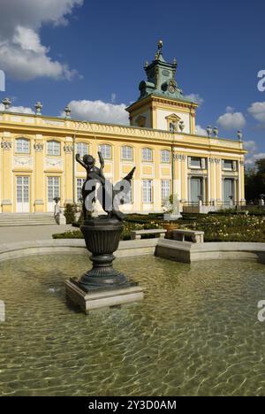 Brunnen vor Schloss Wilanow, Warschau, Polen, Europa Stockfoto