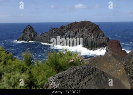 Ilheu da Baleia an der Ponta da Barca, Graciosa Stockfoto