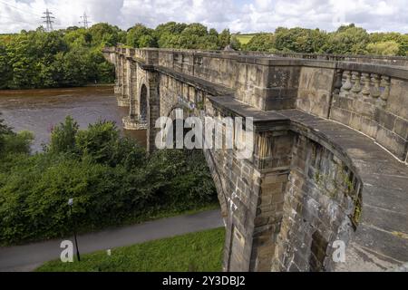 Lune Aqueduct führt den Lancaster Canal über den Fluss Lune, Lancashire, England, Großbritannien Stockfoto